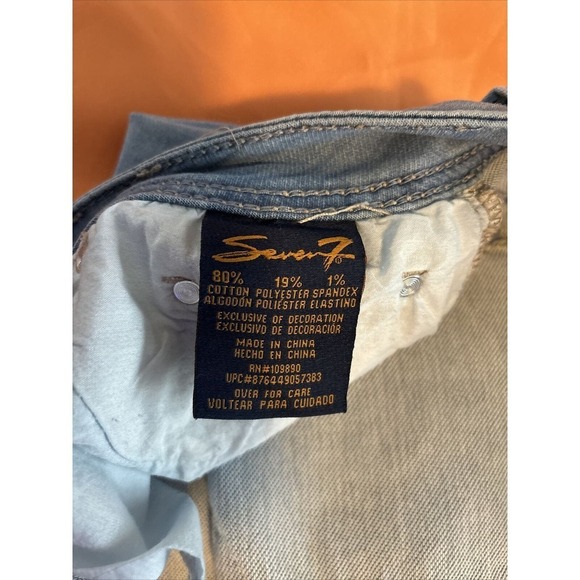 Authentic SEVEN 7 Women’s Shorts Size 14 Distressed Pocket Inseam 6” Mid-Rise - Picture 8 of 10